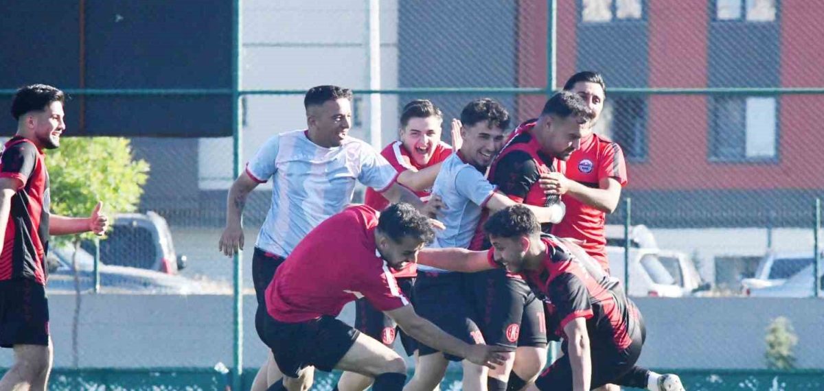 Kayseri’de Ambar Kızılırmakspor, Play-Off finalinde Sarız Anadoluspor’u 3-2 mağlup etti