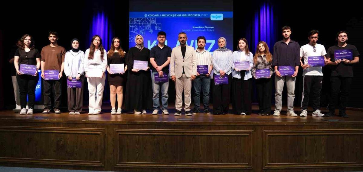 Kocaeli Büyükşehir Belediyesi’nden gençlere kariyer ve online staj programı