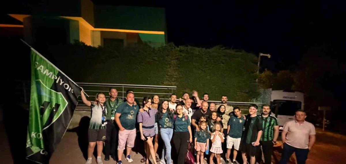 Kocaelispor Taraftarlarından Kaptanlarına Büyük Sürpriz