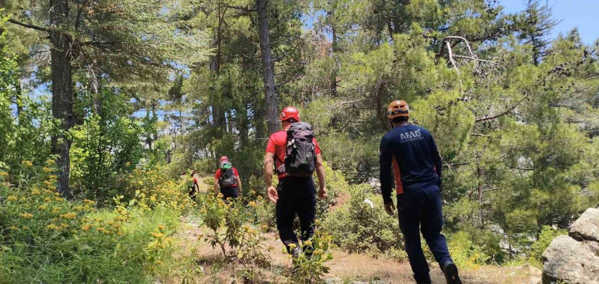 Korkuteli’nin Hisarçandırında SOS ile Yardım İsteyen İki Kişi İçin Arama Kurtarma Operasyonu