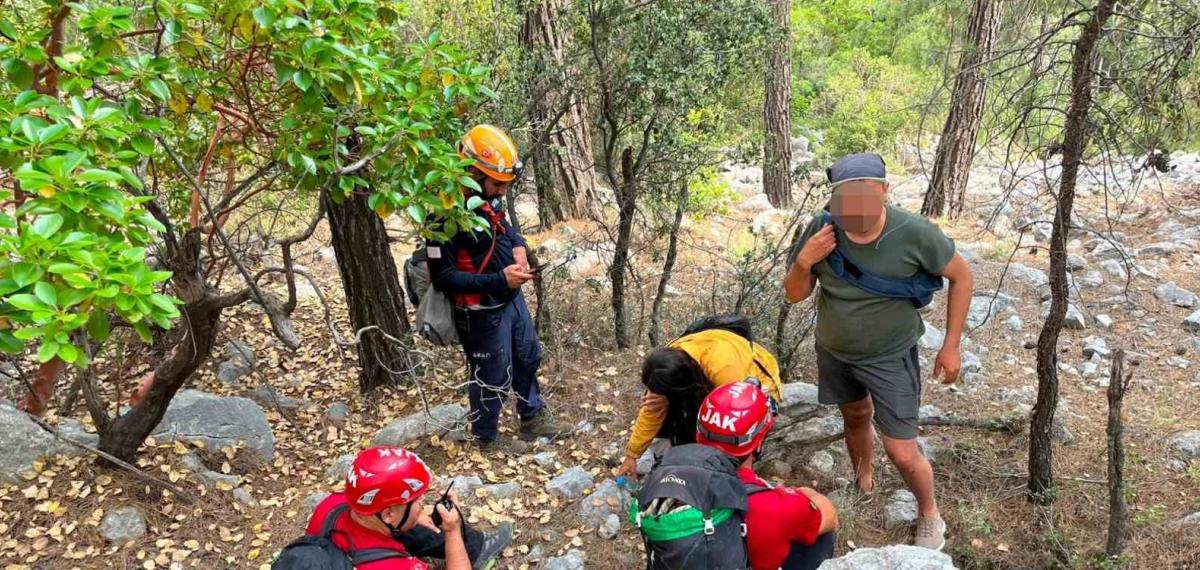 Kral Havuzu Çiftinin Zorlu 10 Saatlik Kurtarma Operasyonu: SOS Mesajı Hayat Kurtardı