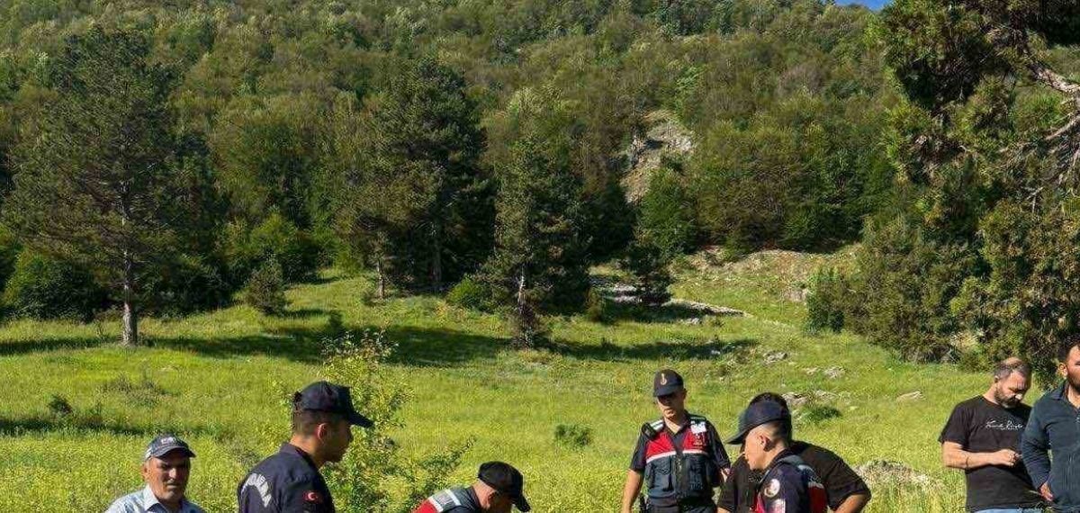 Kütahya Gediz’de kaybolan 73 yaşındaki adam jandarmanın çalışmasıyla sağ bulundu
