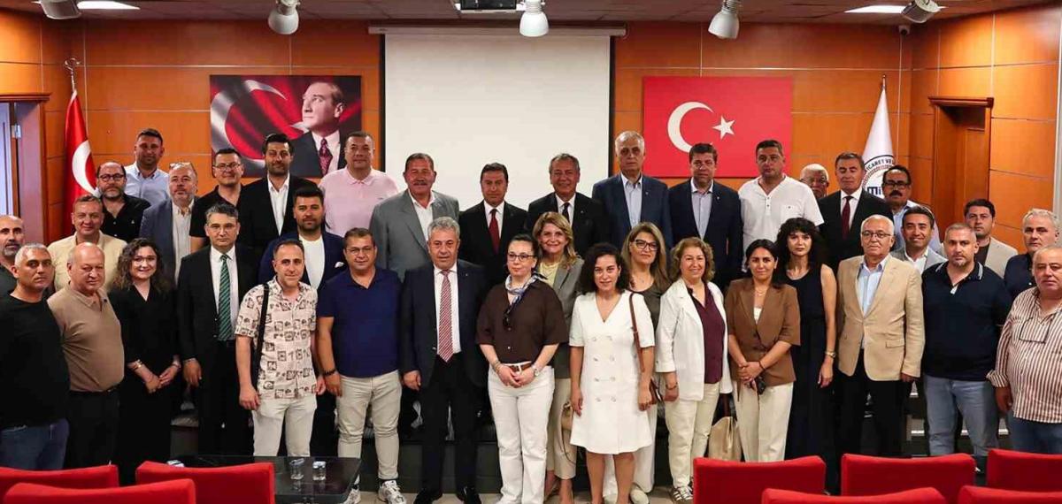Lider Aras Bölüm Temsilcileriyle Bir Ortaya Geldi
