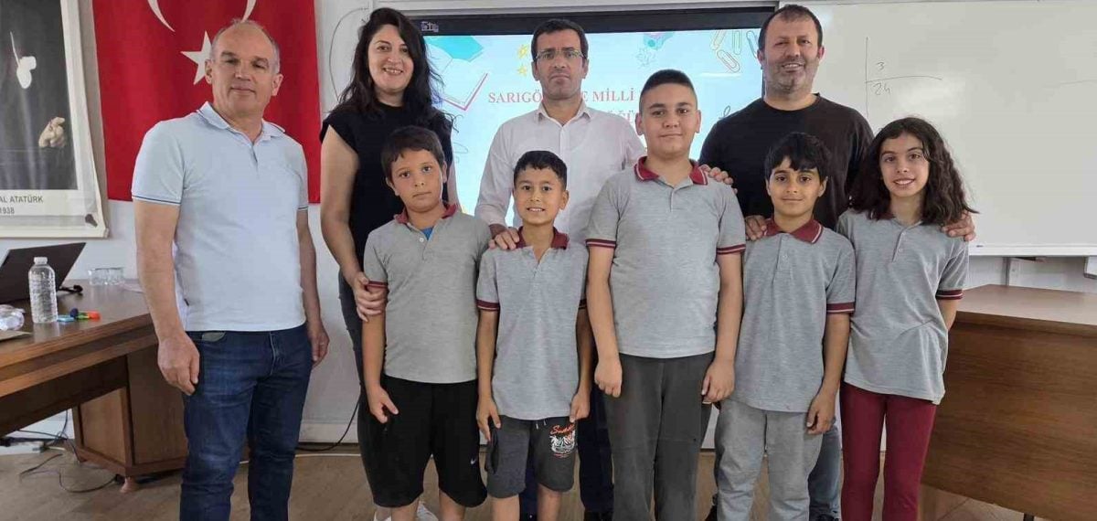 Manisa Sarıgöl’de İlkokullar Arası Bilgi Yarışmasında Şehit Esin Akay İlkokulu Birinciliği Aldı