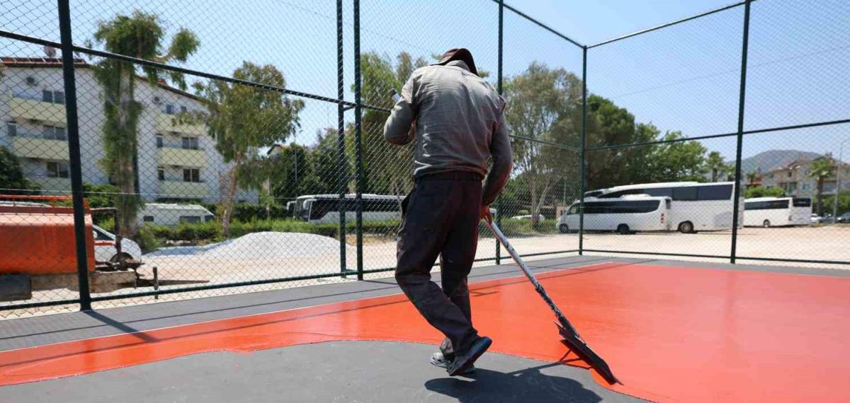 Marmaris’te Beş Mahalleye Spor Yatırımı