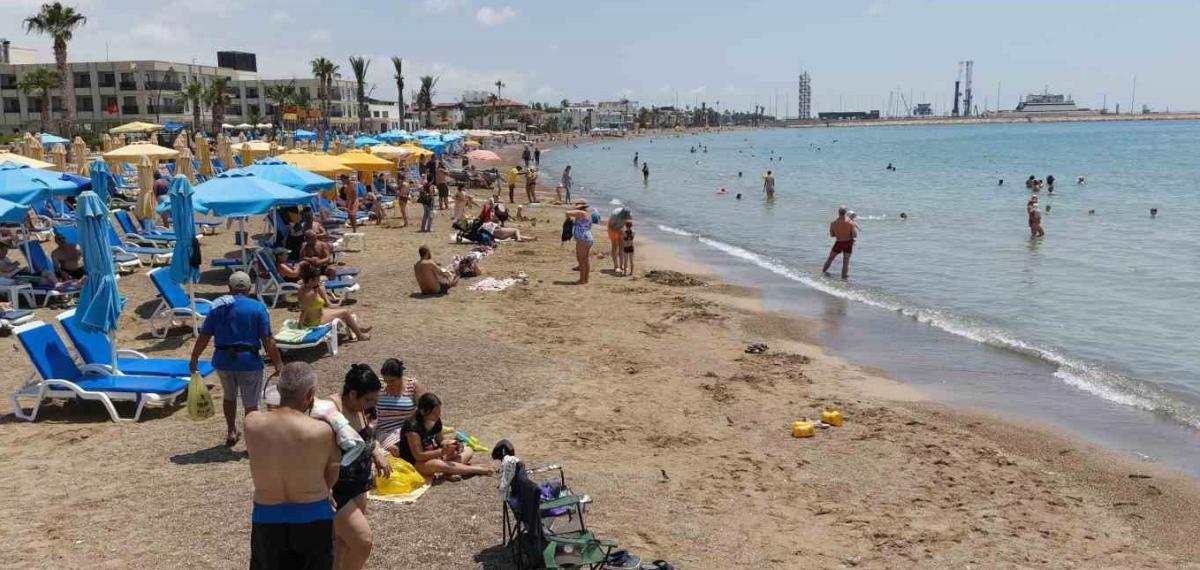 Mersin’de Deniz Sezonu Başladı: Rus Uçuşlarının İptali Bölge Turizmini Etkiledi