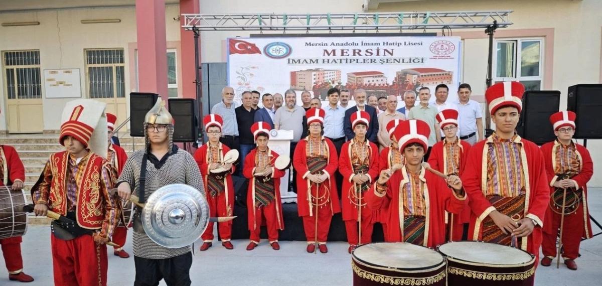 Mersin’de İmam Hatip Okulları Şenliği Ağır İştirakle Gerçekleştirildi