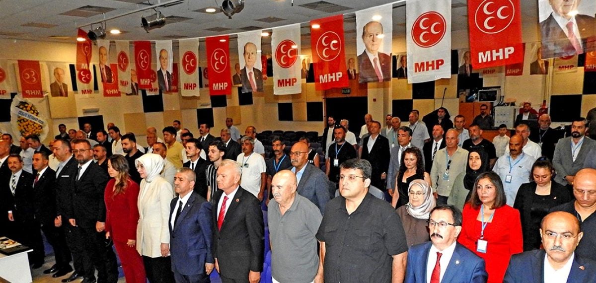 MHP Çeşme İlçe Kongresi: Galip Uluçam yeniden başkan seçildi