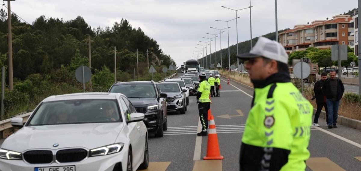 Muğla’da 9 Günlük Bayram Mesaisinde 37 Bin Araç Kontrol Edildi
