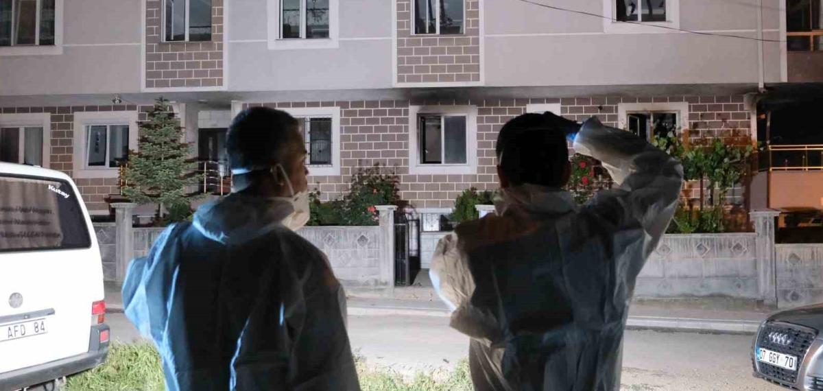 Mutfakta Yaşanan Patlama Sonrası Yangın: 3 Yaralı