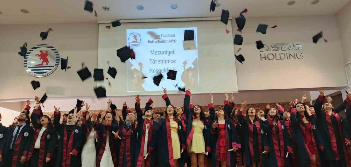 Omü Bafra Turizm Fakültesi ve Myo’da Mezuniyet Coşkusu