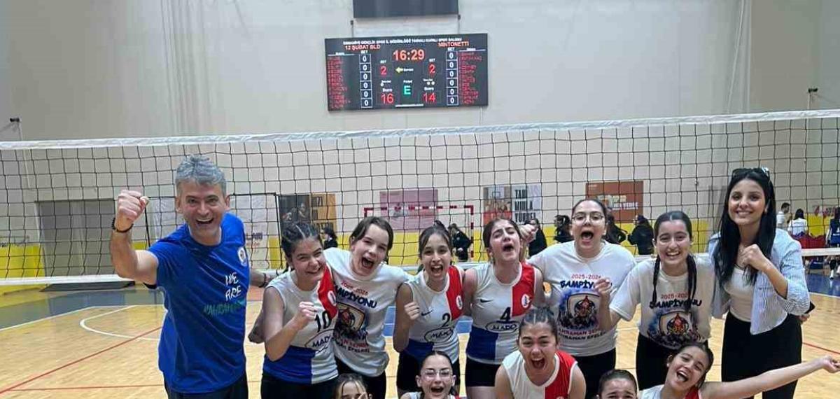 Onikişubat Belediyespor Midi Kız Voleybol Takımı Türkiye Şampiyonası Yolunda