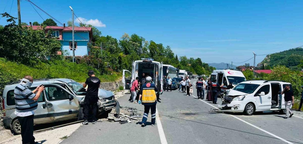 Ordu’da 3 Aracın Karıştığı Trafik Kazası: 7 Yaralı