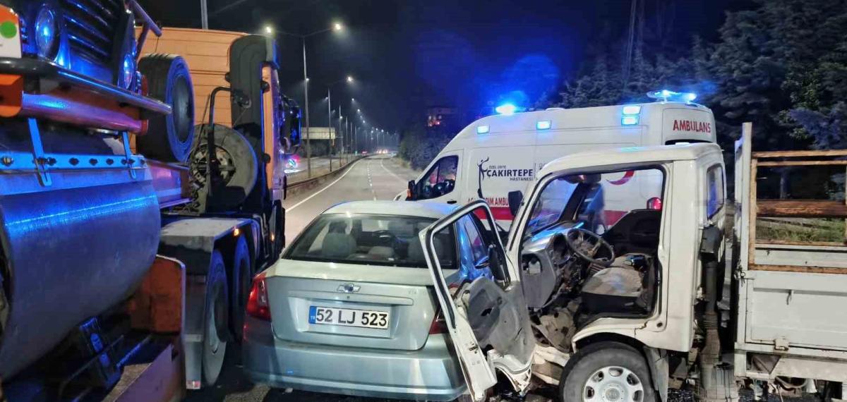 Ordu’da Kamyonet ile Araba Çarpıştı: 1 Ölü, 1 Yaralı