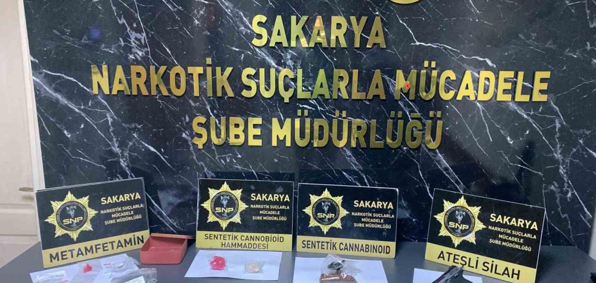 Polisi Fark Edince Uyuşturucuları Klozete Döktü, Sifon Çalışmayınca Yakalandı