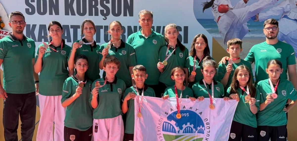 Sakarya sporcuları ulusal ve uluslararası turnuvalarda 17 madalya kazandı