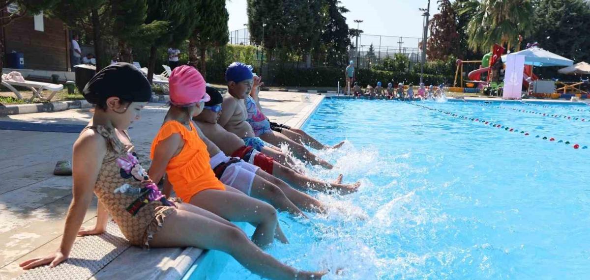Şehzadeler’de Yüzme Kursları Başlıyor