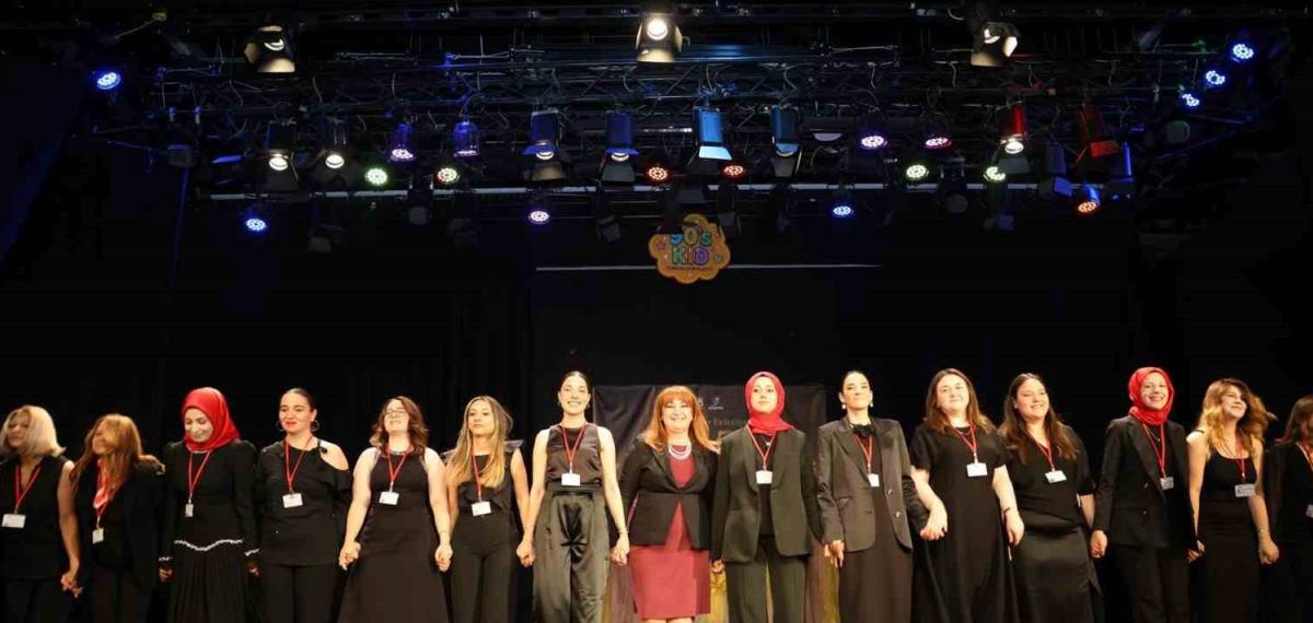 Şehzadeler’in Minikleri Mezuniyet Heyecanı Yaşadı