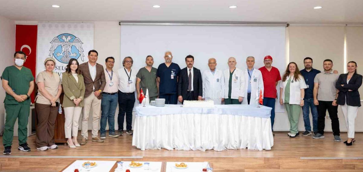 Selçuk Üniversitesi Robotik Cerrahi Değerlendirme Toplantısı: Küresel Perspektif ve Türkiye Uygulamaları