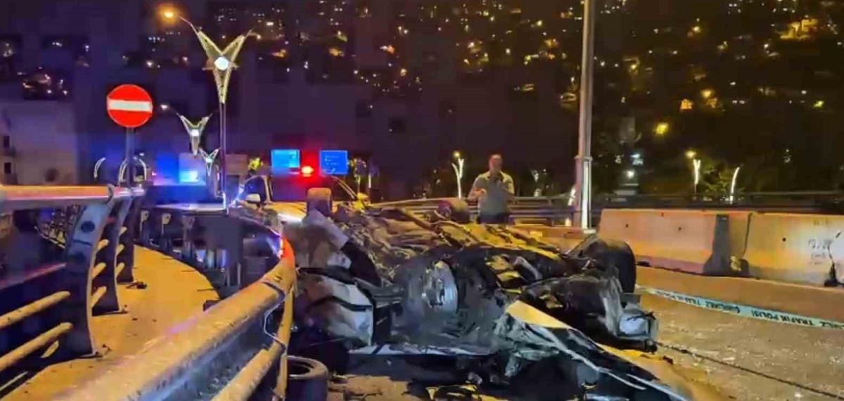 Takla Atan Araç Hurda Yığınına Döndü: 19 Yaşındaki Şoför Ağır Yaralandı