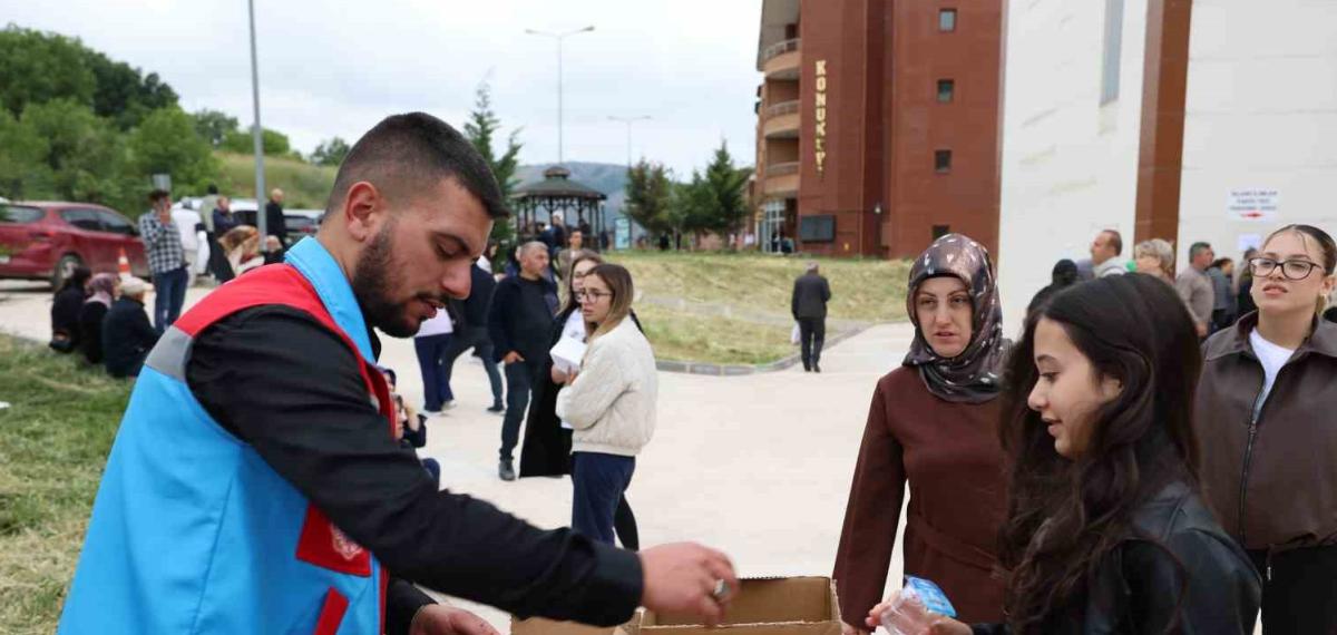 Tokat Belediyesi, YKS’de 27 Okulda Ücretsiz İkramlarla Öğrenci ve Aileleri Destekledi
