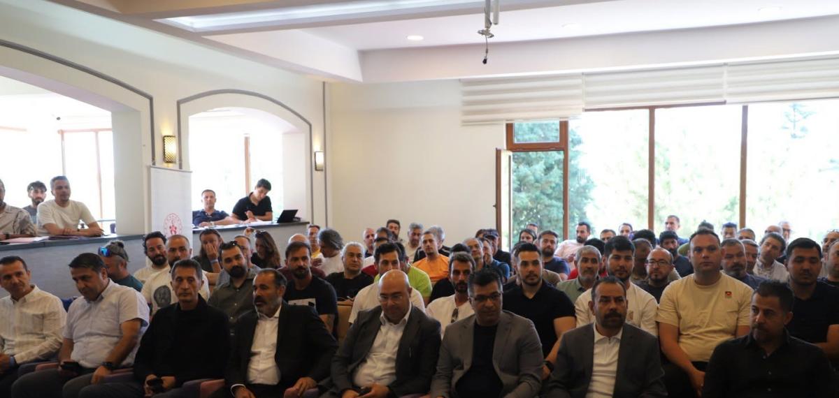 Türkiye Hava Sporlarıyla Büyüyen Eğitim Rehberi Toplantısı Kütahya’da