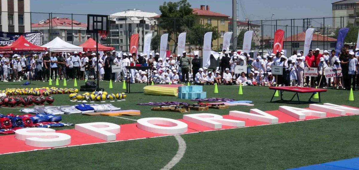 Van’da GSB Spor Okulları ve Engelsiz Spor Okulları törenle açıldı