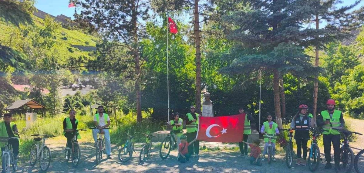 Yeşilay Kars Şubesi 13. Geleneksel Bisiklet Turunu yoğun katılımla gerçekleştirdi