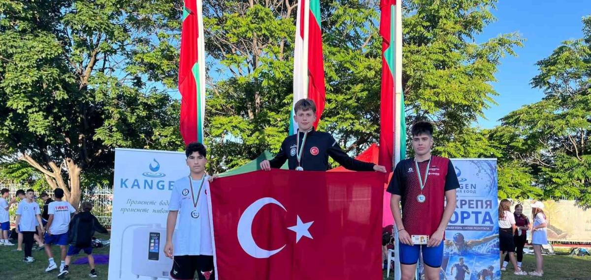 Yıldırım Belediyesporlu Genç Yüzücüler Varna’daki Başarıyla Gururumuzu Taçlandırdı