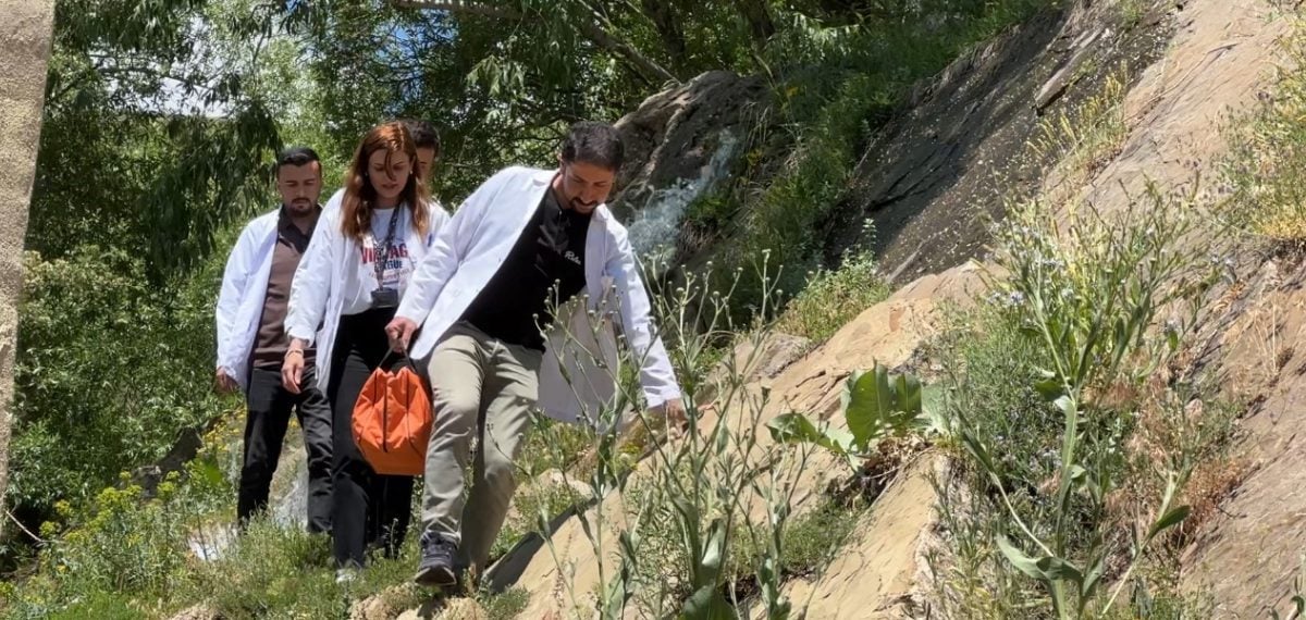 Yüksekova ekipleri sınır köylerinde mobil KETEM ile kanser ve kronik hastalık taraması yaptı