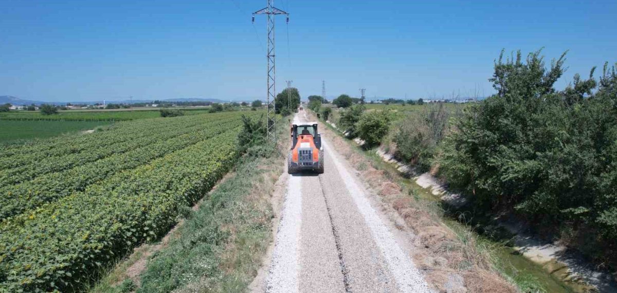4,5 km’lik ova bağlantı yolu soğuk asfaltla yenilendi, ulaşım rahatladı