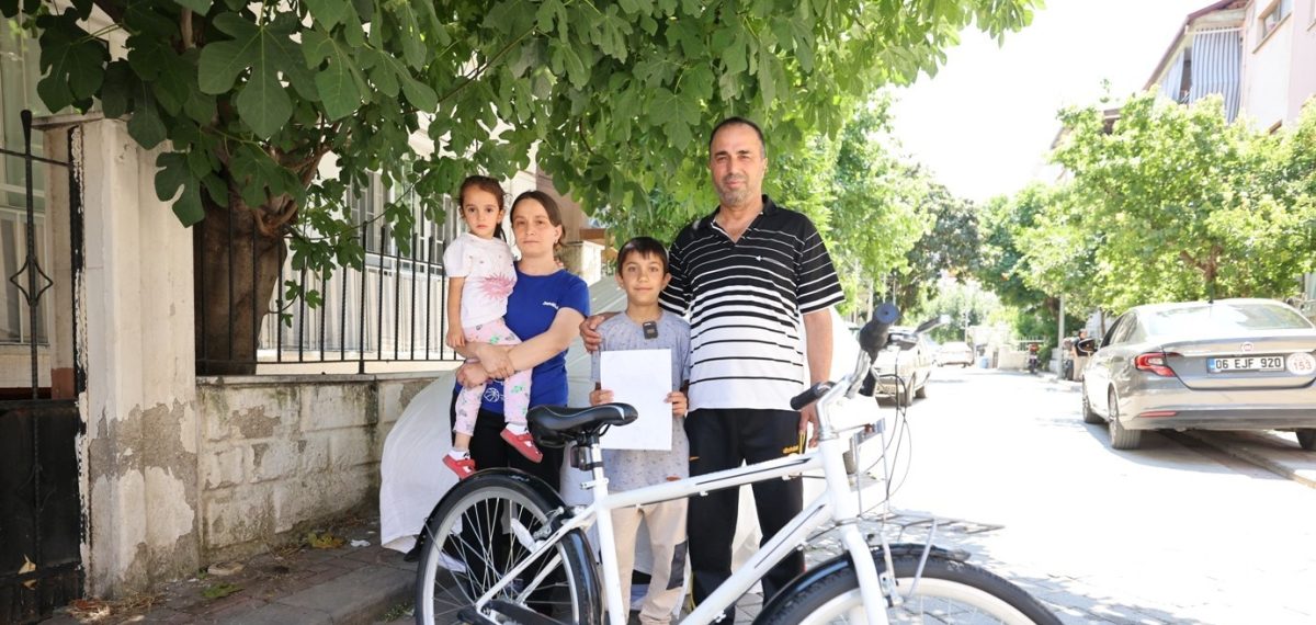 6 çocuğun bisiklet isteği yerine getirildi, başkanın selamı ile teslim edildi