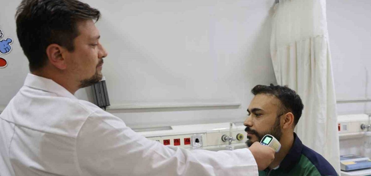 Acil servise sıcak çarpması şikâyetiyle günde 10-15 hasta başvuruyor