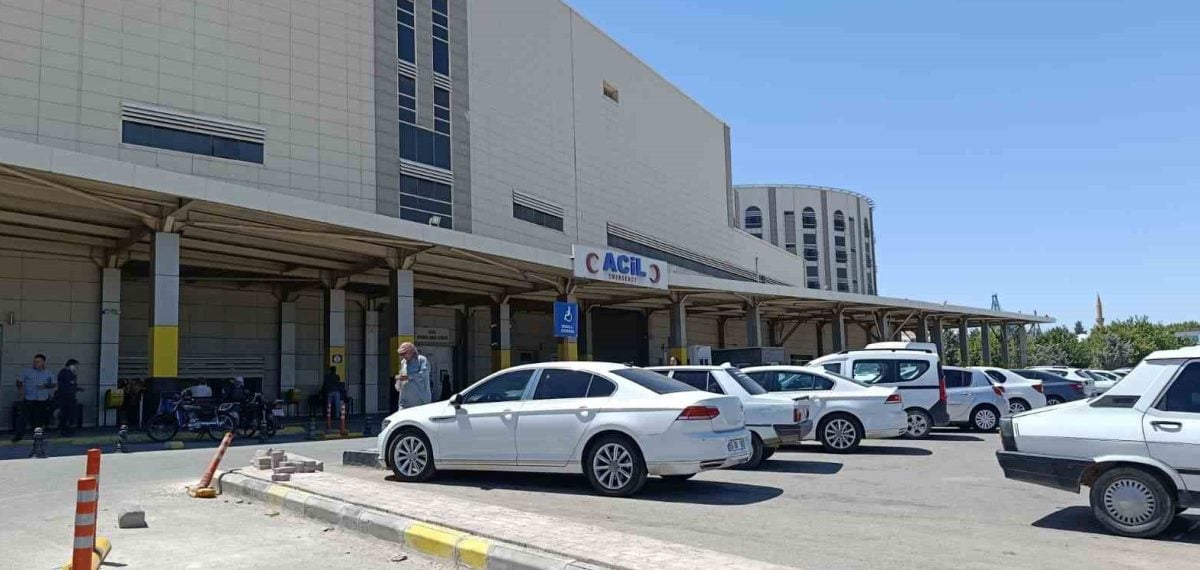 Acil serviste görevli hemşire hasta yakını tarafından darp edildi, şüpheli gözaltında