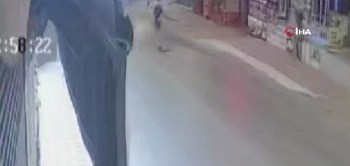 Adana’da yine hedef olan tatlıcıya silahlı saldırı: iş yerinde maddi hasar oluştu