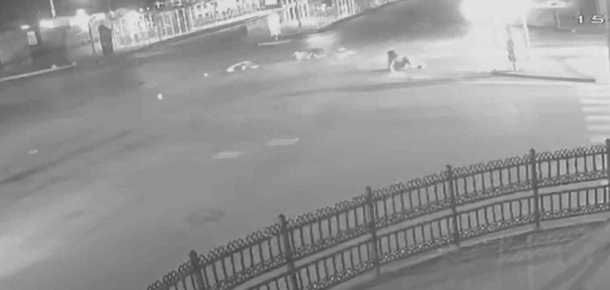 Adapazarı’nda kavşak çarpışması: 1 ölü, 3 yaralı