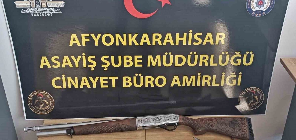 Afyonkarahisar polisinden 22 aranan şahıs yakalandı, 3 milyonluk dolandırıcılık önlendi