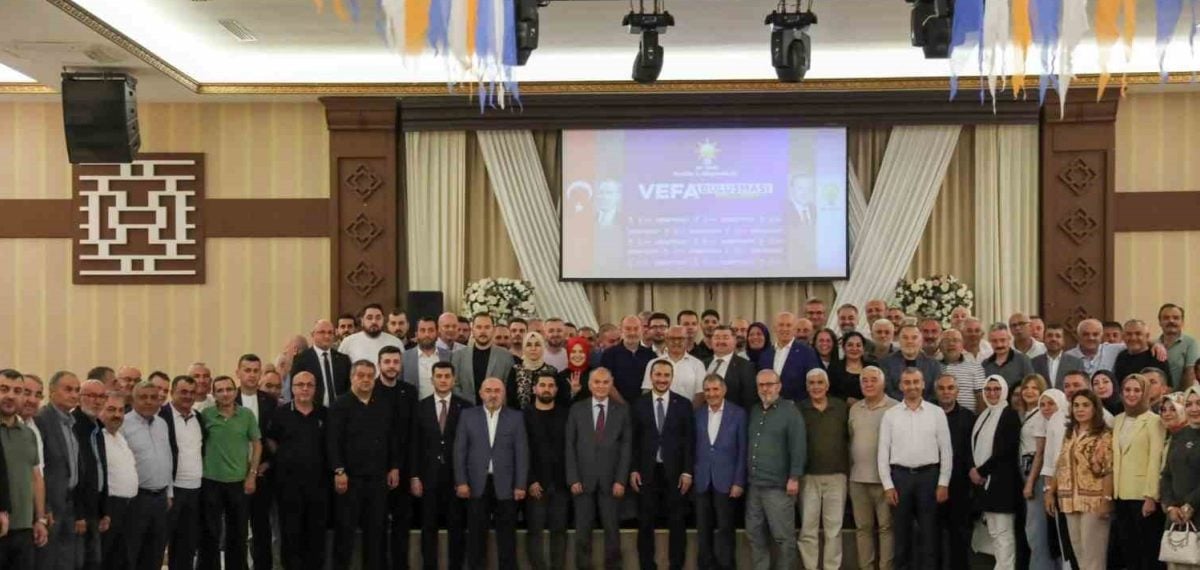 AK Parti Düzce’de 25 yıllık teşkilat üyelerine vefa programı düzenlendi