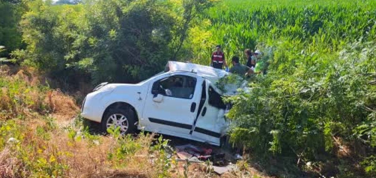 Aksaray’da şarampole devrilen otomobilde 3 kişi yaşamını yitirdi