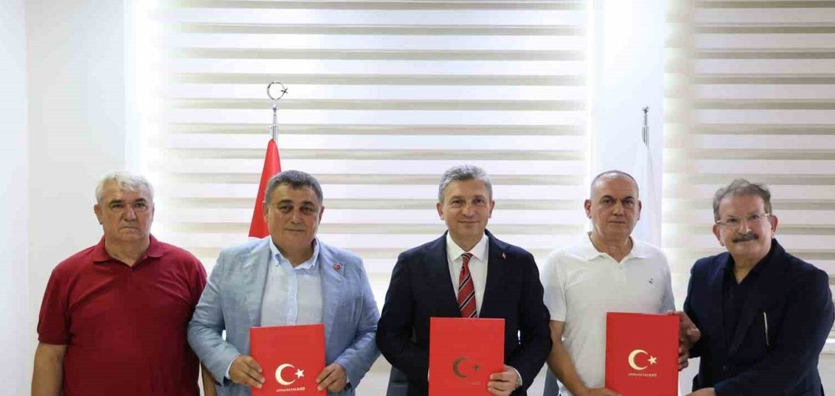 Aksu’da Cihadiye Mahallesi’ne 9 hekim kapasiteli Fatma-Şevket Yüksel Aile Sağlığı Merkezi protokolü imzalandı