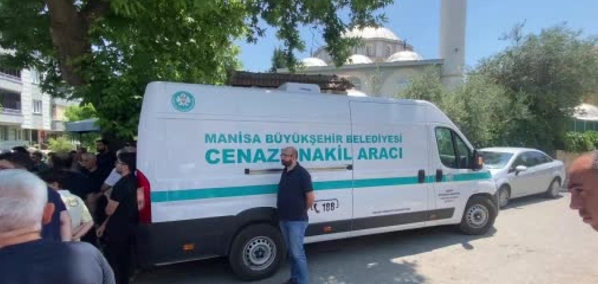 Alaşehir’de müdür yardımcısı Mehmet Barış Solak kalp krizi sonucu hayatını kaybetti