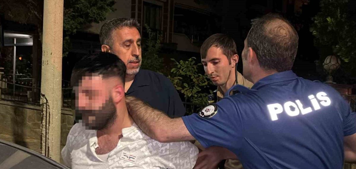 Alkollü sürücü restorana çarptı, yakınları polise direnince 12 kişi gözaltına alındı