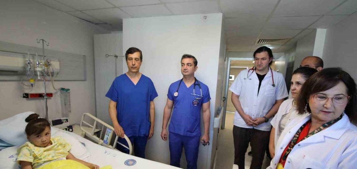 Antalya’da nadir damar anomalisi tedavisiyle 8 yaşındaki çocuk sağlığına kavuştu