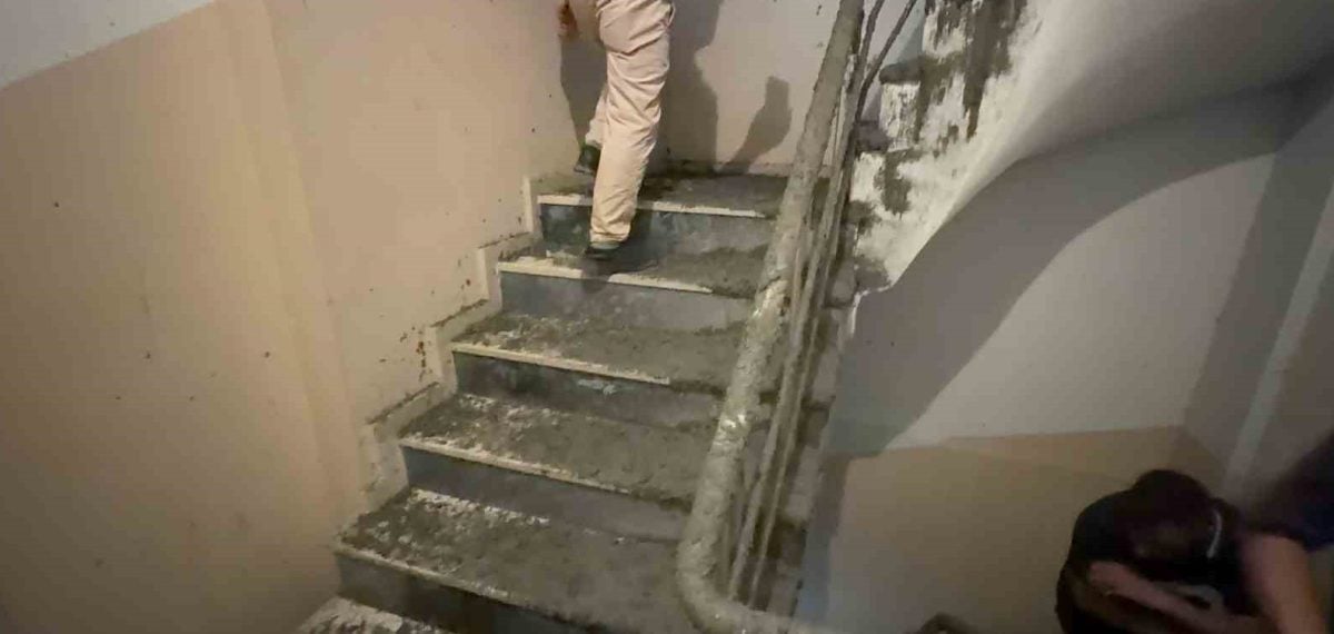 Arnavutköy’de beton duvar çöktü — 6 katlı bina tedbirle tahliye edildi
