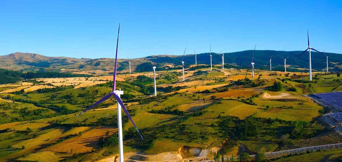 Aydem, Uşak RES’te 6 MW’lık son türbini devreye alarak kapasitesini 1.216 MW’a çıkardı