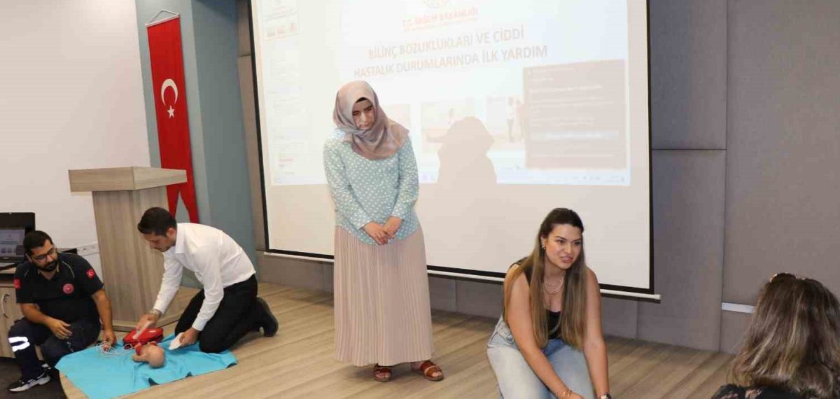 Aydın’da AYTO üyelerine temel ilk yardım eğitimi verildi, katılımcılara belge takdim edildi