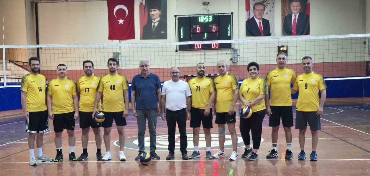 Aydın’da Köşk İlçe MEM, Çine’yi 3-0 yenerek yarı finale yükseldi