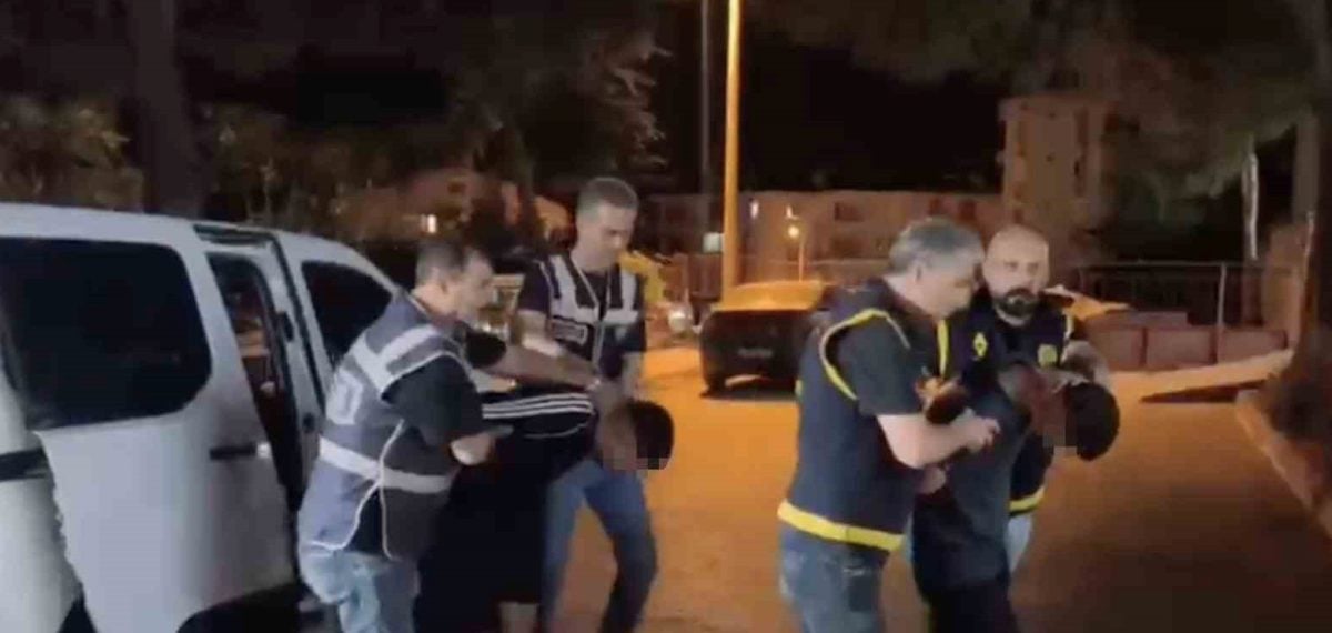 Ayvalık’ta trafikte bıçaklı kavga: 1 yaralı, 2 tutuklu