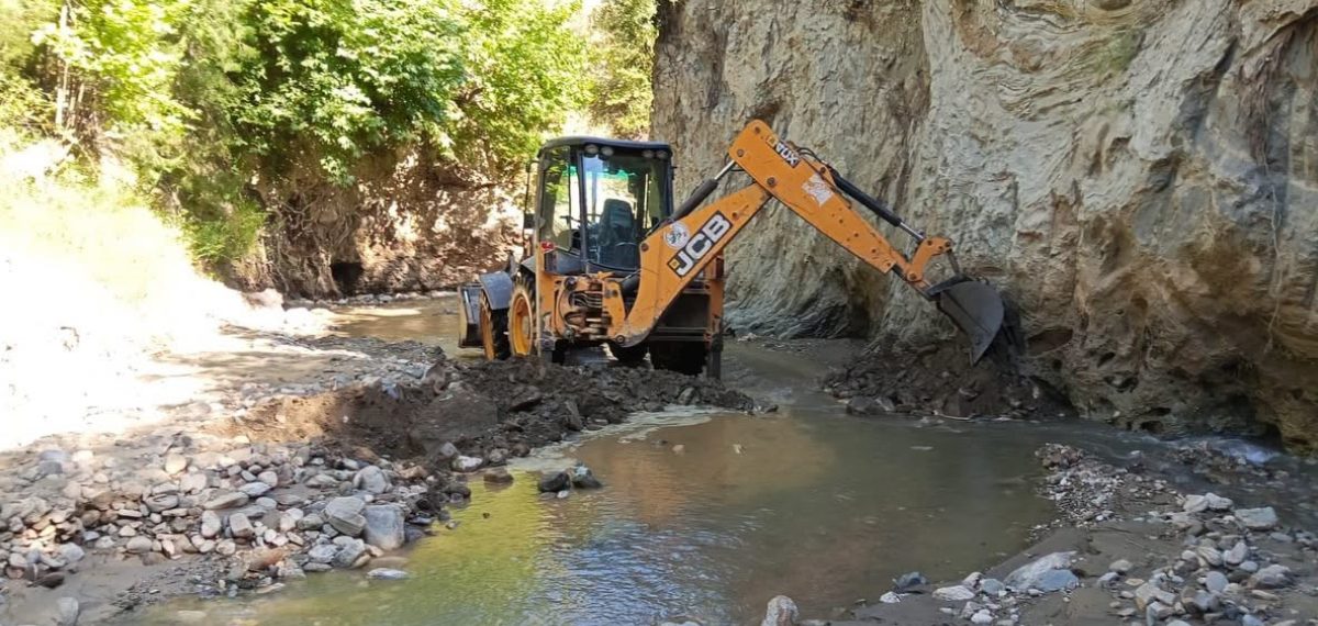 Babadağ Belediyesi ilçede altyapı, yol ve çevre düzenleme çalışmalarını sürdürüyor