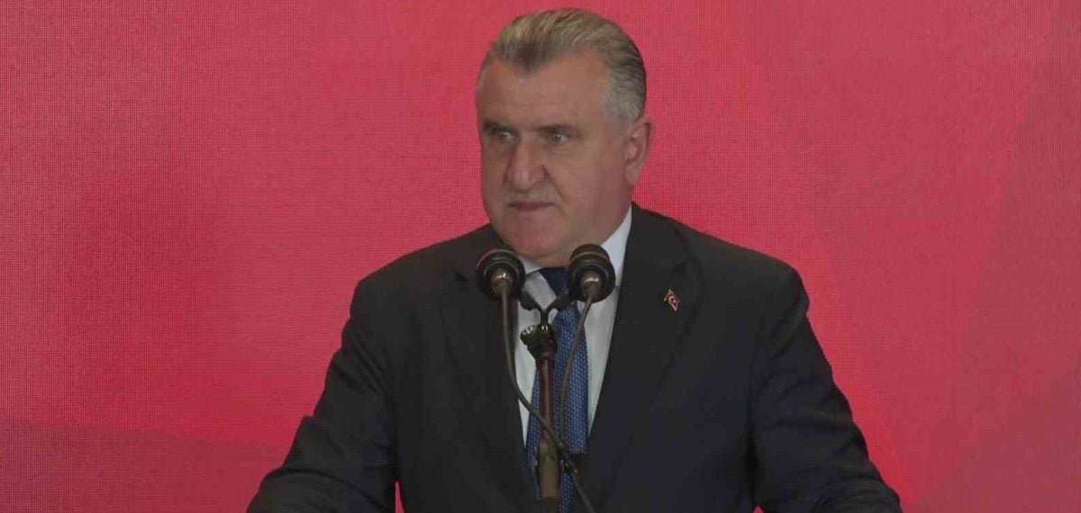 Bakan Bak: 2026-2027 sezonunda Türkiye futbolunun marka değeri yükseltilmeli
